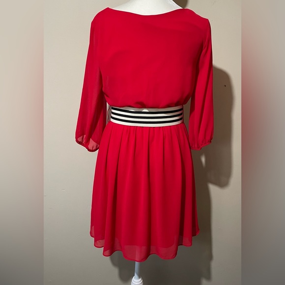 Red Dress - Picture 2 of 4